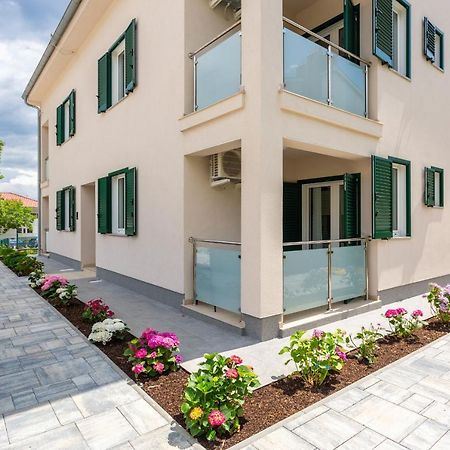 Divine Apartments Baška Eksteriør billede