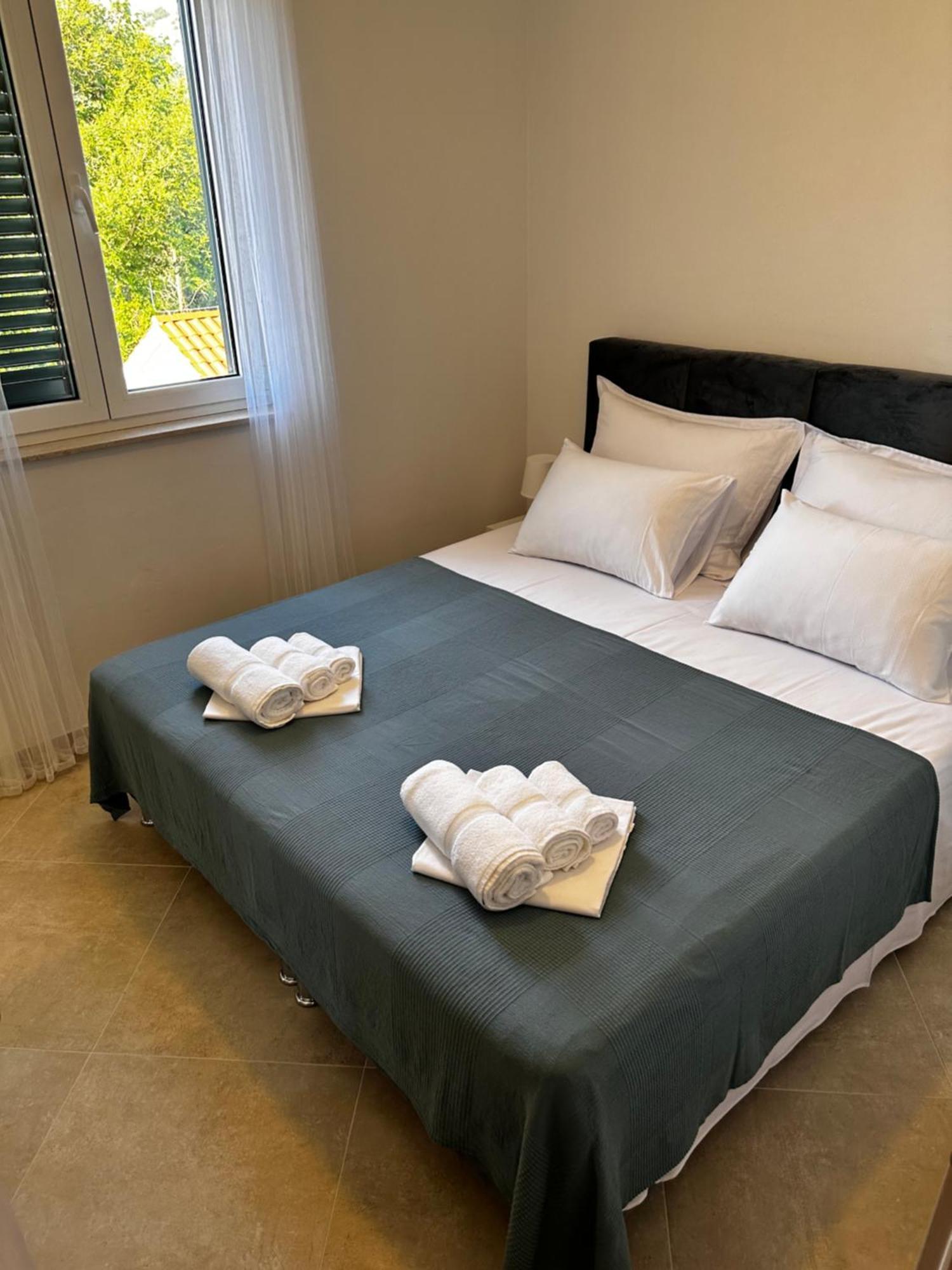 Divine Apartments Baška Eksteriør billede